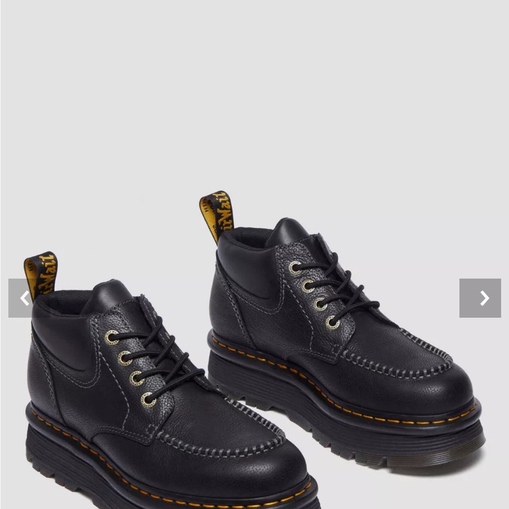 🥾black leather Dr. Martens